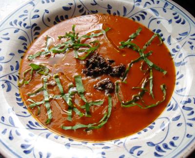 http://flavorista.com/meatless-monday-roasted-red-pepper-and-potato-soup/